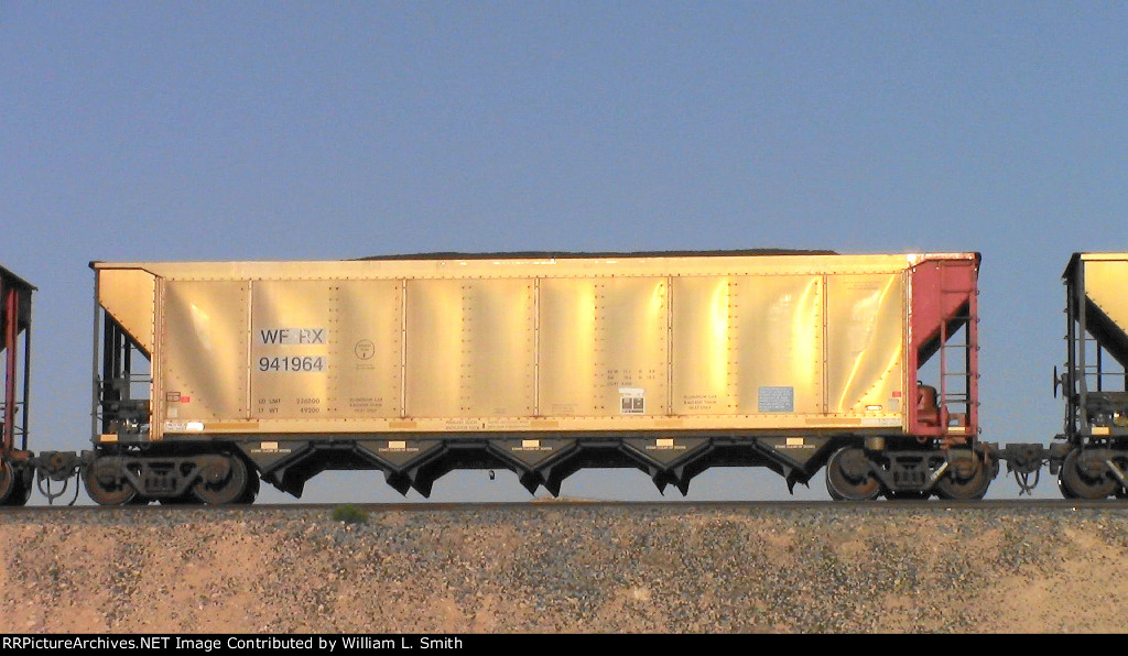 WB Unit Loaded Hooper Frt at Erie NV W-Pshr -27